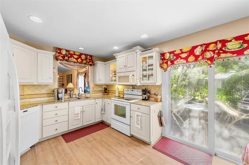 6809 SE Yorktown Drive Hobe Sound, FL 33455