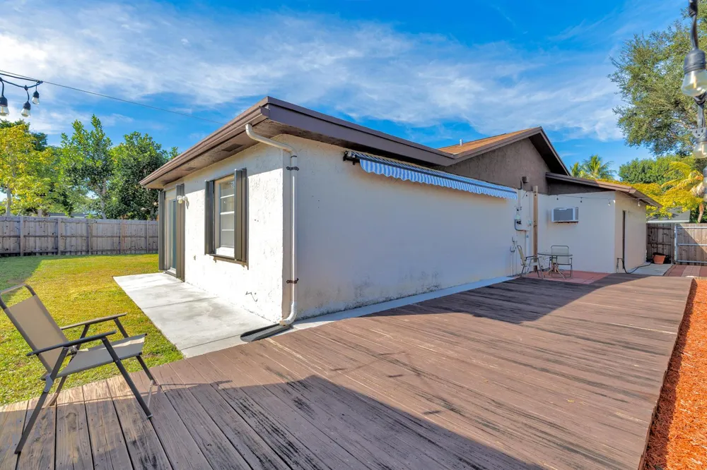 3880 NW 2nd Court Deerfield Beach, FL 33442