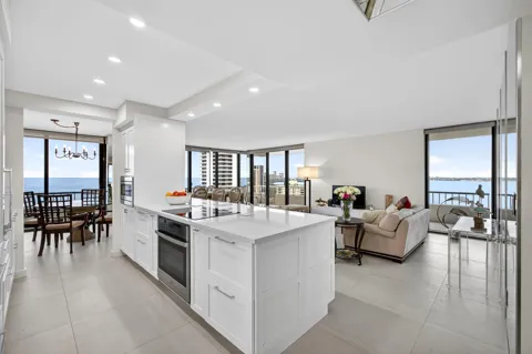 5540 Ocean Drive #14b