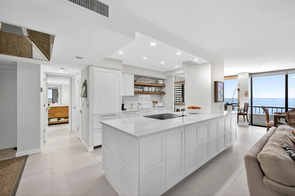 5540 Ocean Drive #14b Singer Island, FL 33404