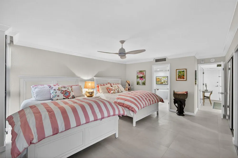 5540 Ocean Drive #14b Singer Island, FL 33404