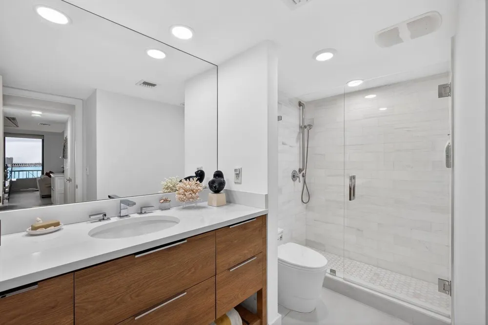 5540 Ocean Drive #14b Singer Island, FL 33404