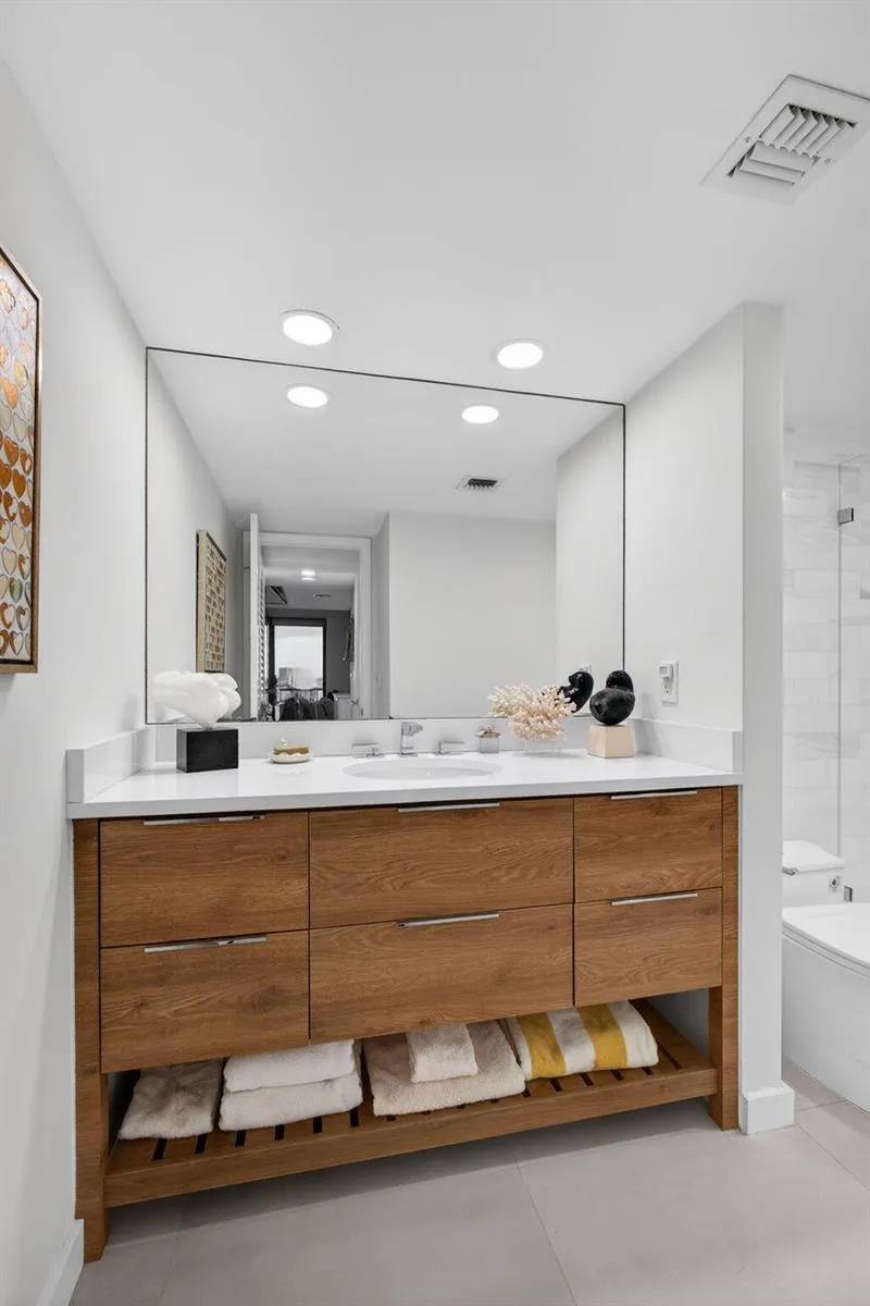 5540 Ocean Drive #14b Singer Island, FL 33404