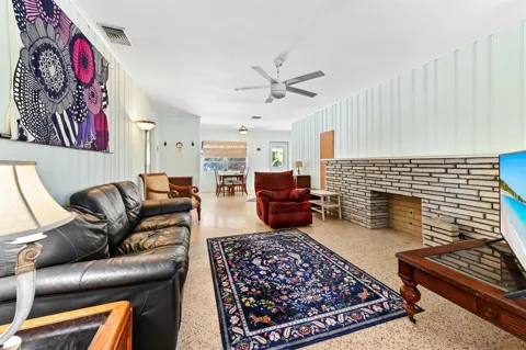 411 Lakeside Drive