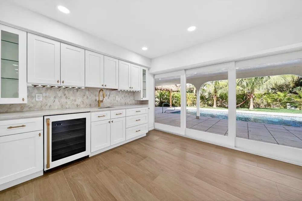 37 E High Point Road Sewalls Point, FL 34996