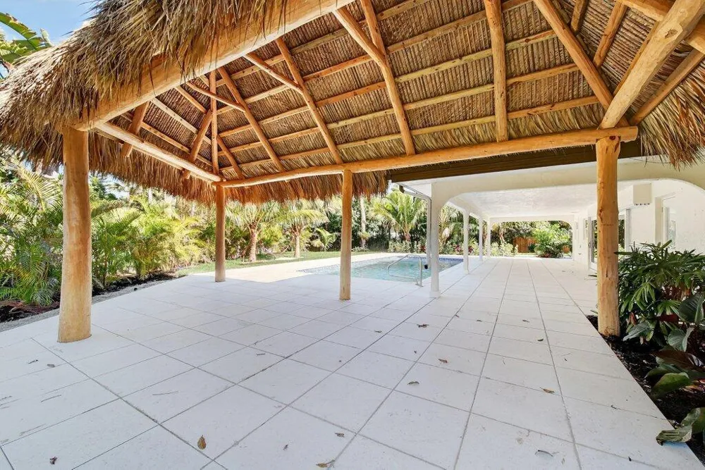 37 E High Point Road Sewalls Point, FL 34996