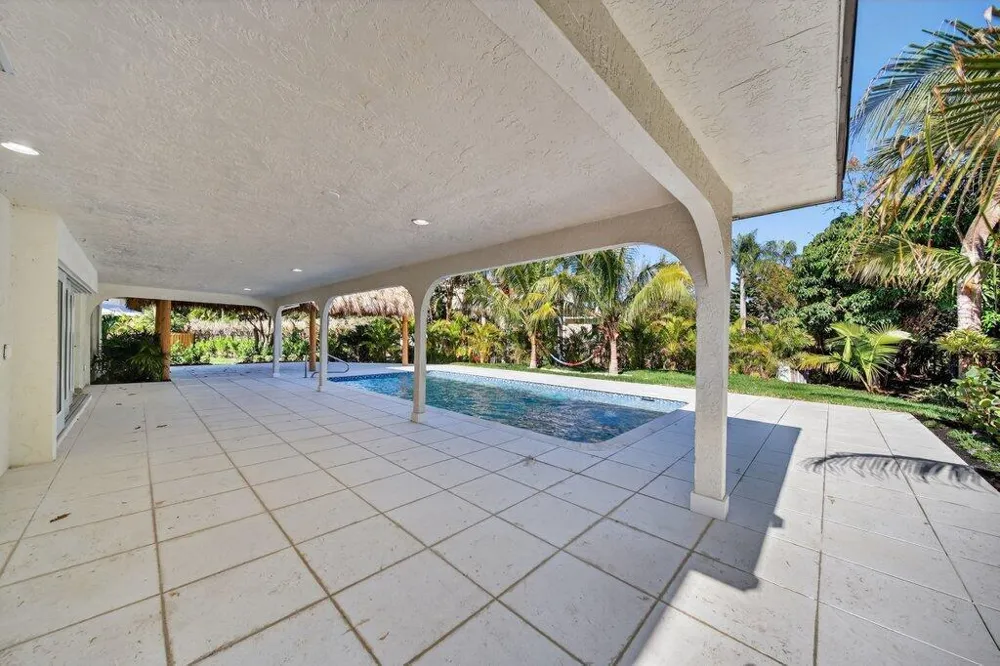 37 E High Point Road Sewalls Point, FL 34996