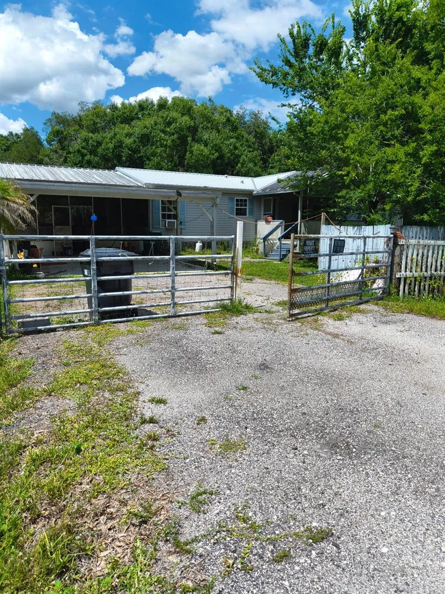 6725 NE 8th Lane Okeechobee, FL 34974