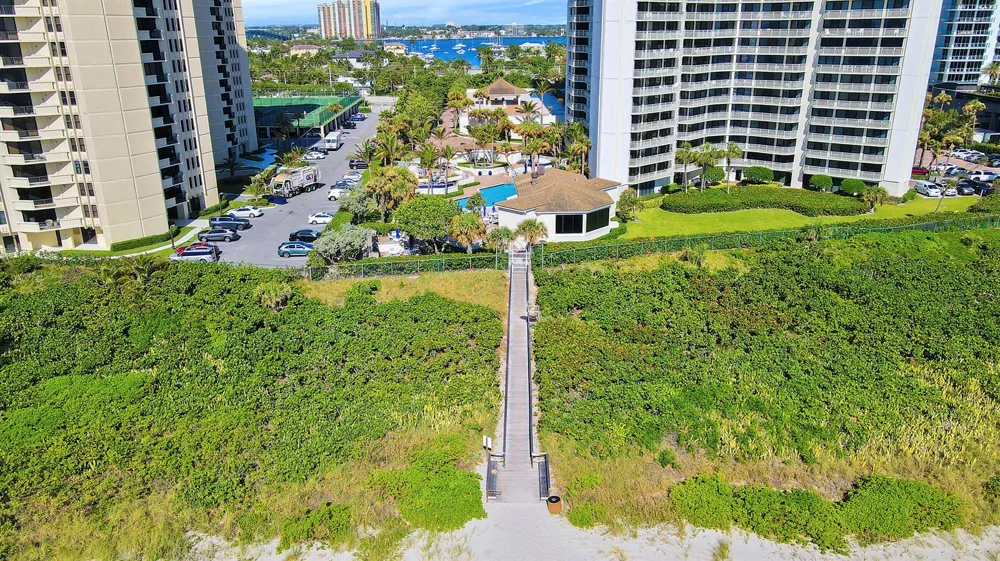 3000 Ocean Drive #23d Singer Island, FL 33404