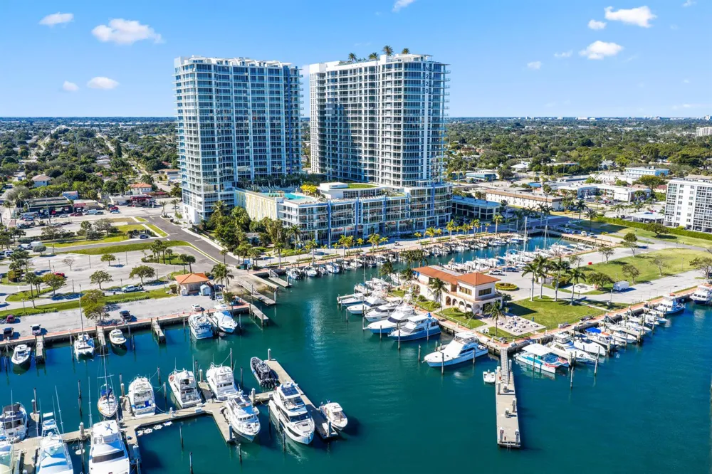 220 Lake Shore Drive #1125 Lake Park, FL 33403