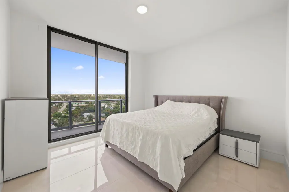 220 Lake Shore Drive #1125 Lake Park, FL 33403
