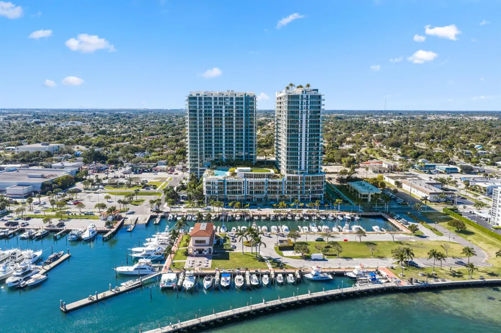 220 Lake Shore Drive #1125 Lake Park, FL 33403