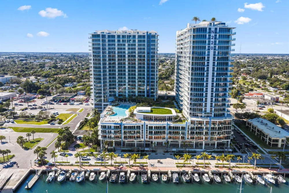 220 Lake Shore Drive #1125 Lake Park, FL 33403