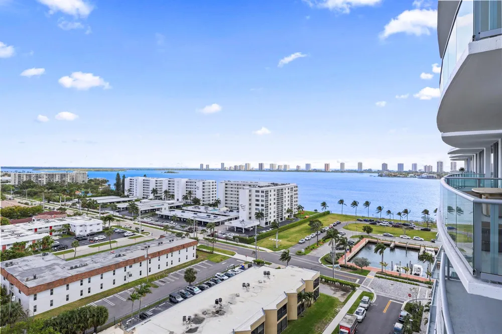 220 Lake Shore Drive #1125 Lake Park, FL 33403
