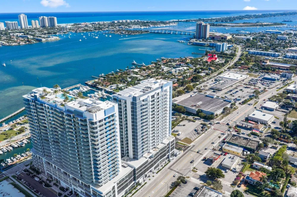 220 Lake Shore Drive #1125 Lake Park, FL 33403