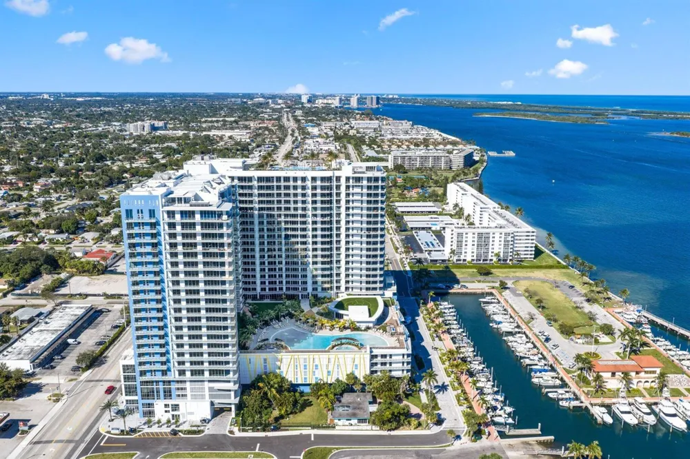220 Lake Shore Drive #1125 Lake Park, FL 33403
