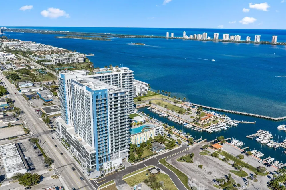 220 Lake Shore Drive #1125 Lake Park, FL 33403