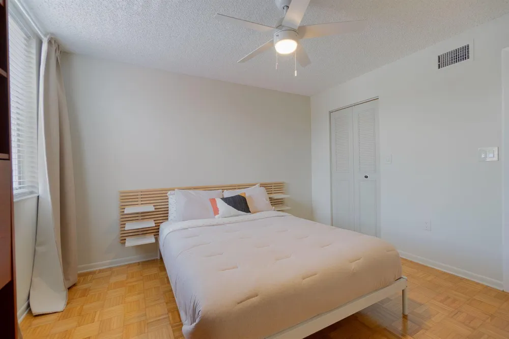102 Half Moon Circle #G2 Hypoluxo, FL 33462