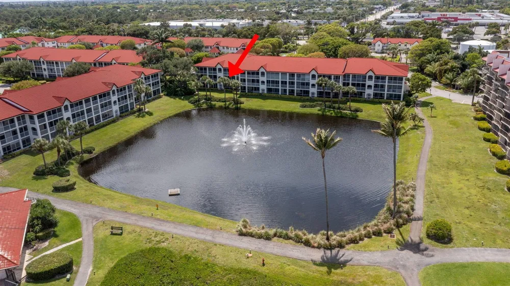 102 Half Moon Circle #G2 Hypoluxo, FL 33462