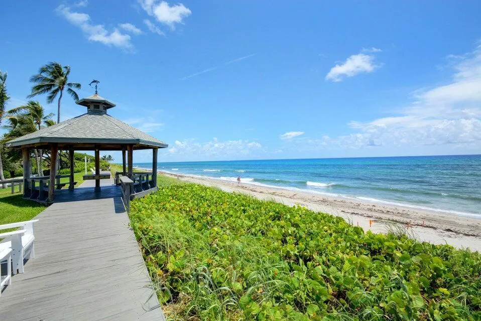 5505 Ocean Boulevard #2-204 Ocean Ridge, FL 33435