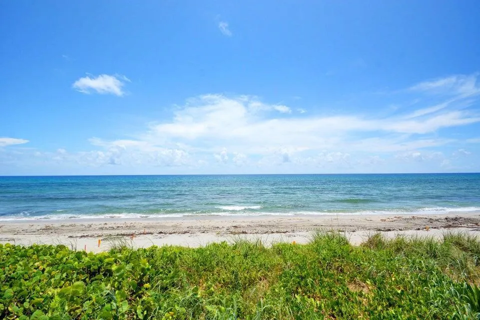 5505 Ocean Boulevard #2-204 Ocean Ridge, FL 33435