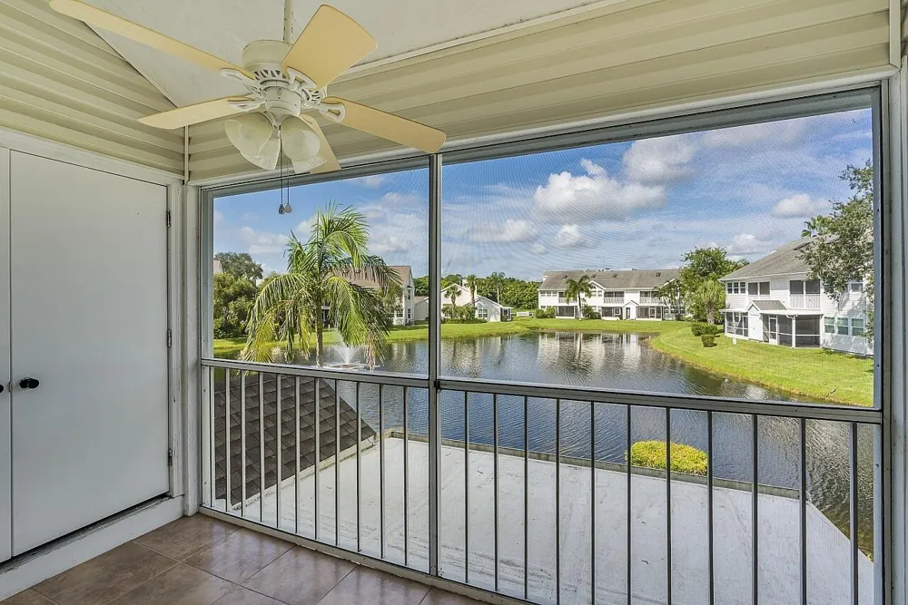 1965 Westminster Circle #6 Vero Beach, FL 32966
