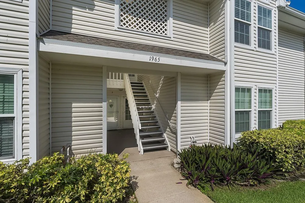 1965 Westminster Circle #6 Vero Beach, FL 32966
