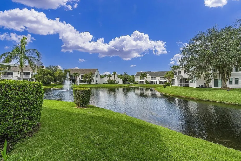 1965 Westminster Circle #6 Vero Beach, FL 32966