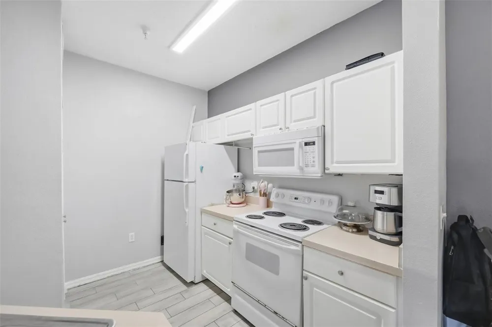 5518 Metrowest Boulevard #11-104 Orlando, FL 32811