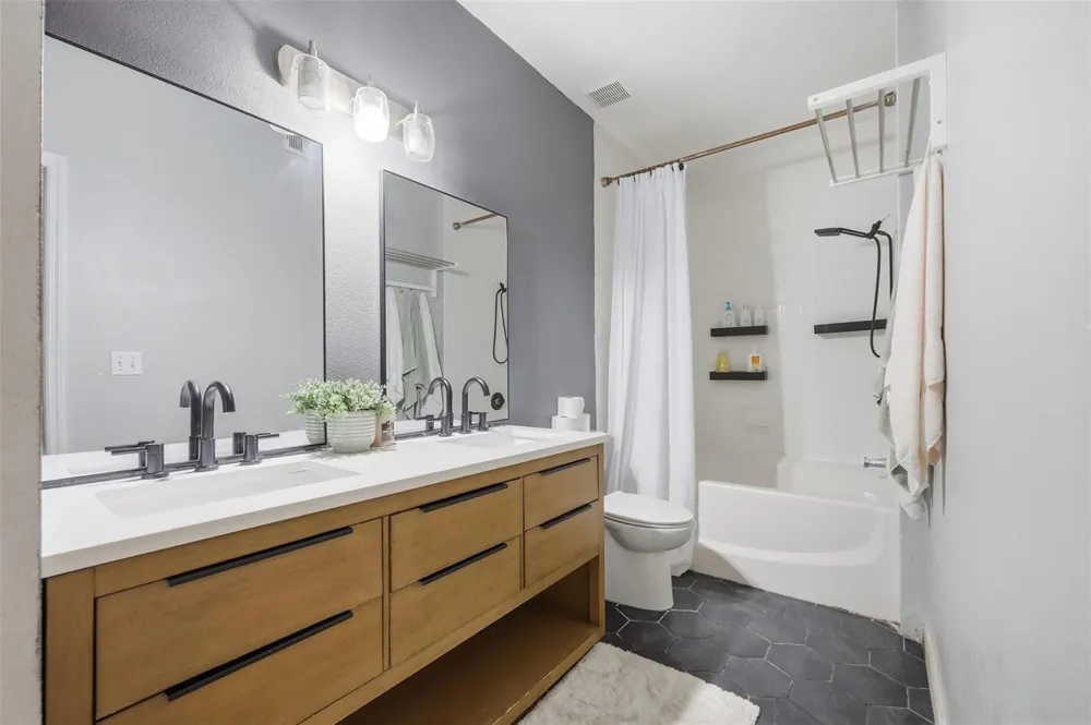 5518 Metrowest Boulevard #11-104 Orlando, FL 32811