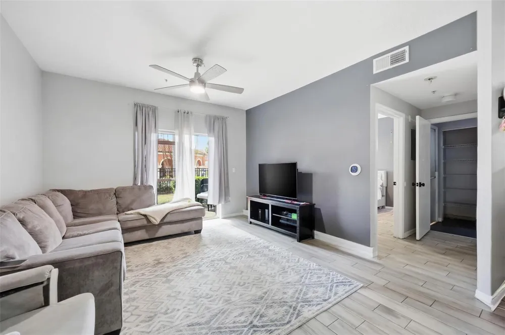5518 Metrowest Boulevard #11-104 Orlando, FL 32811