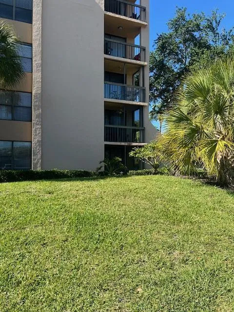 955 Dotterel Road #2111 Delray Beach, FL 33444