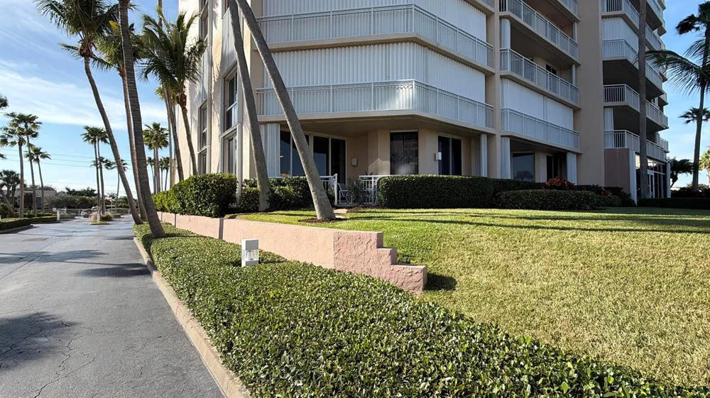 3880 Highway A1a #104 Hutchinson Island, FL 34949