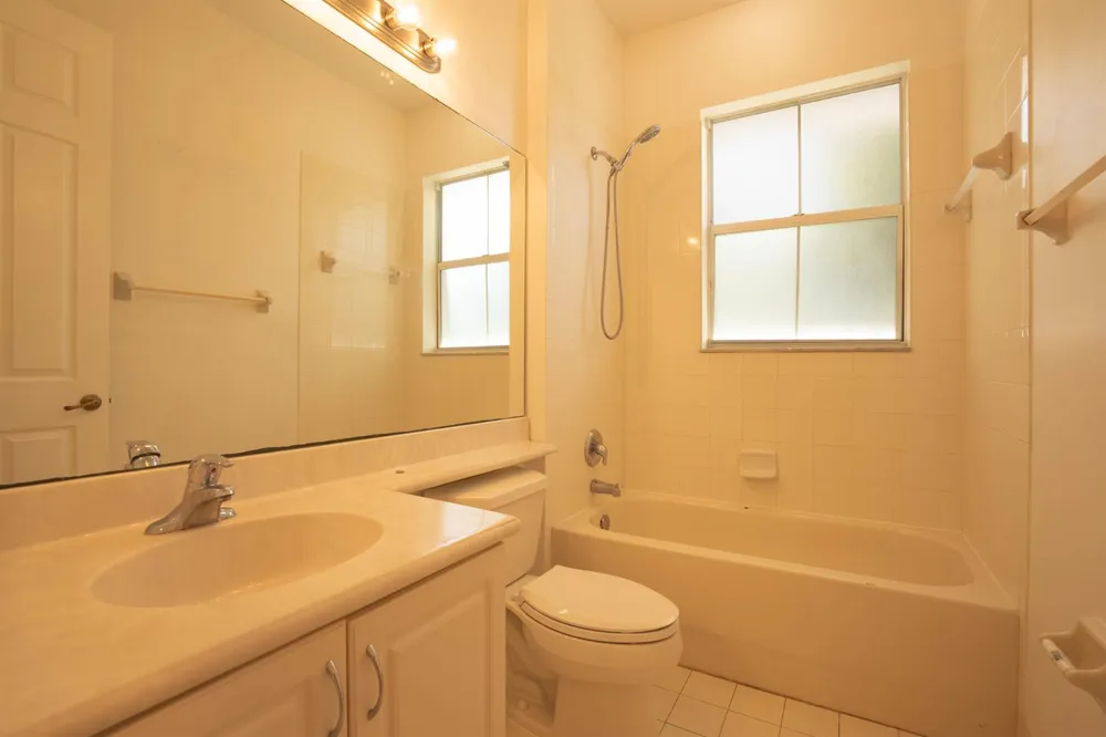 1356 Piazza Pitti Boynton Beach, FL 33426