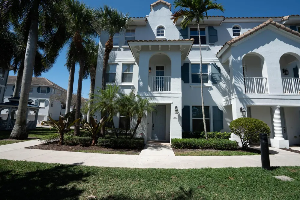 1356 Piazza Pitti Boynton Beach, FL 33426