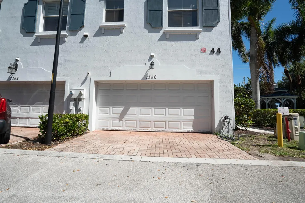 1356 Piazza Pitti Boynton Beach, FL 33426
