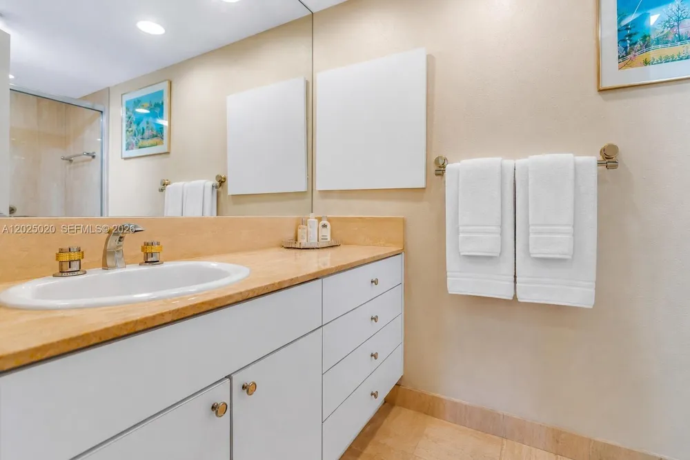 1201 S Ocean Dr #2003N Hollywood, FL 33019