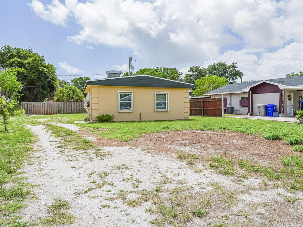 4716 29th Avenue Vero Beach, FL 32967