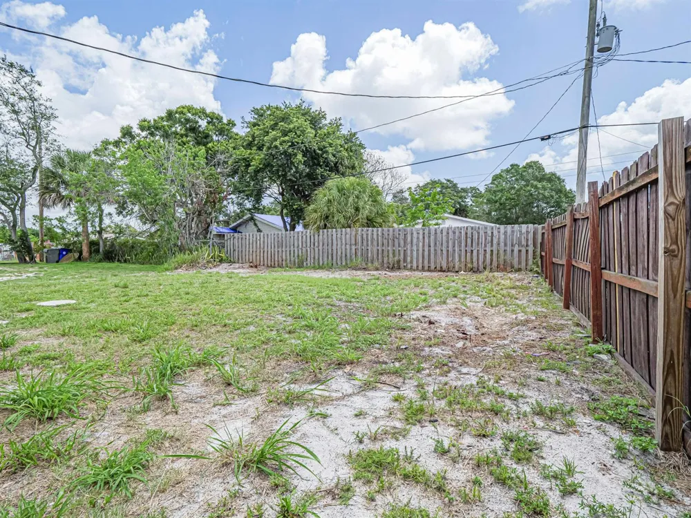 4716 29th Avenue Vero Beach, FL 32967