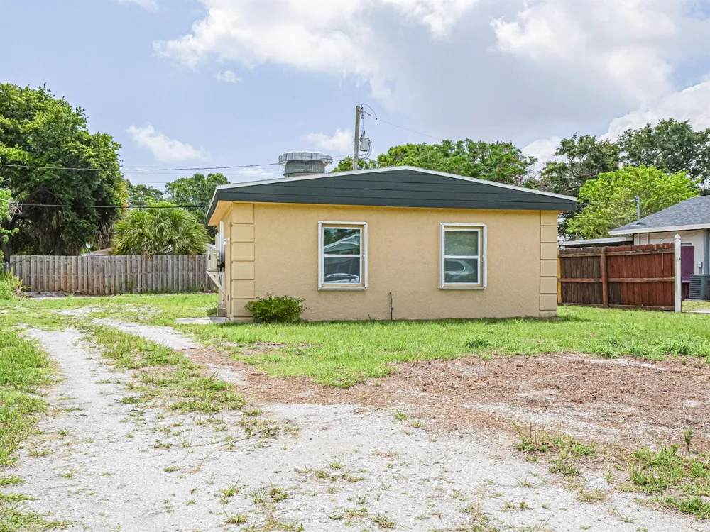 4716 29th Avenue Vero Beach, FL 32967