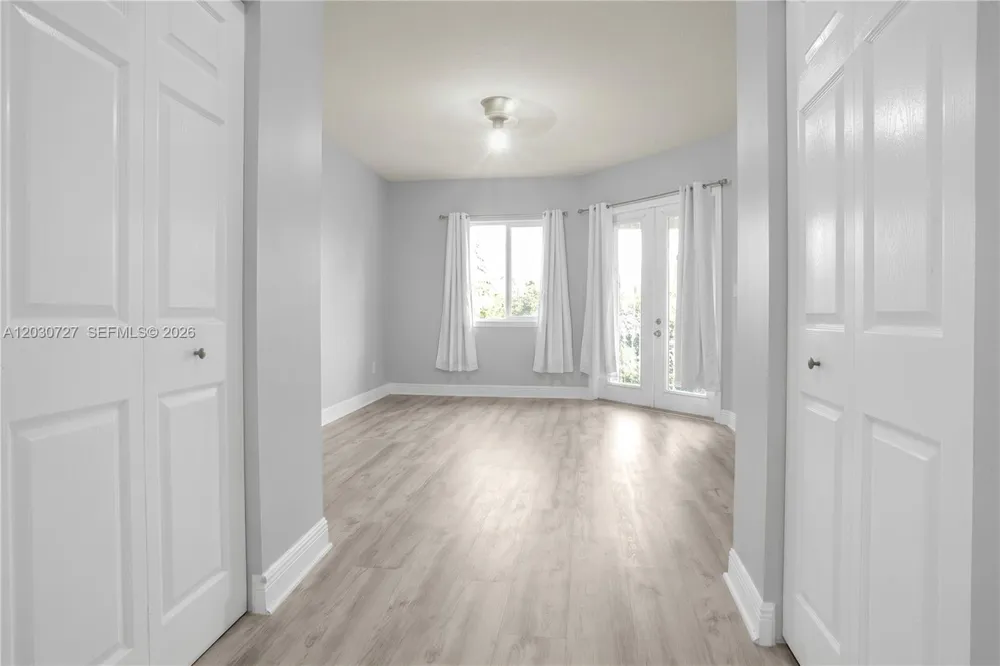 19548 S Whitewater Ave Weston, FL 33332