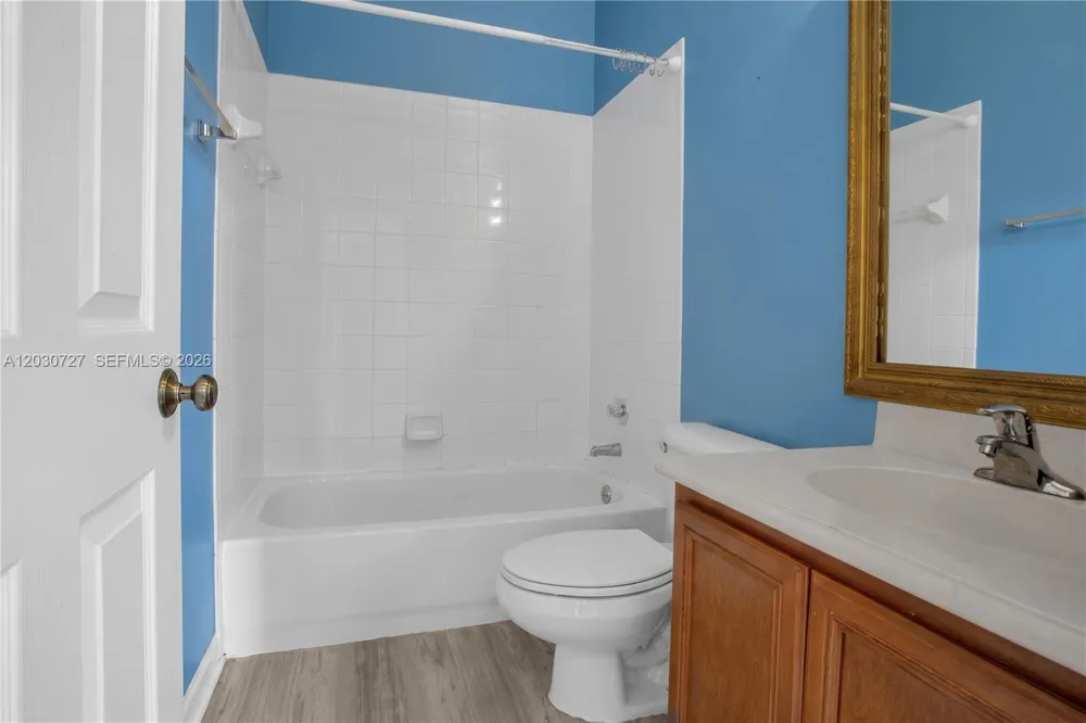 19548 S Whitewater Ave Weston, FL 33332