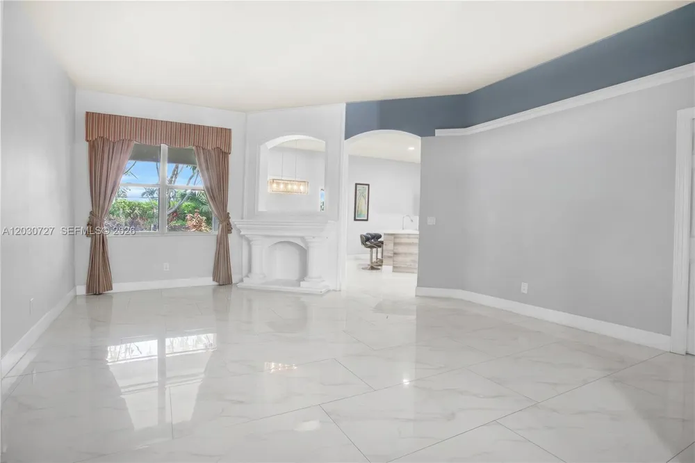 19548 S Whitewater Ave Weston, FL 33332