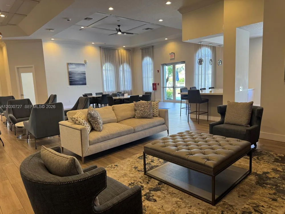 19548 S Whitewater Ave Weston, FL 33332