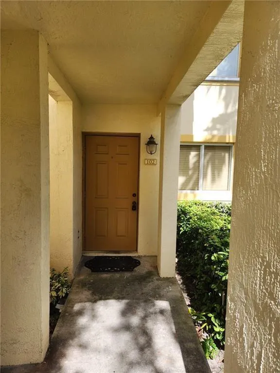 4775 SW 62nd Avenue #102 Davie, FL 33314