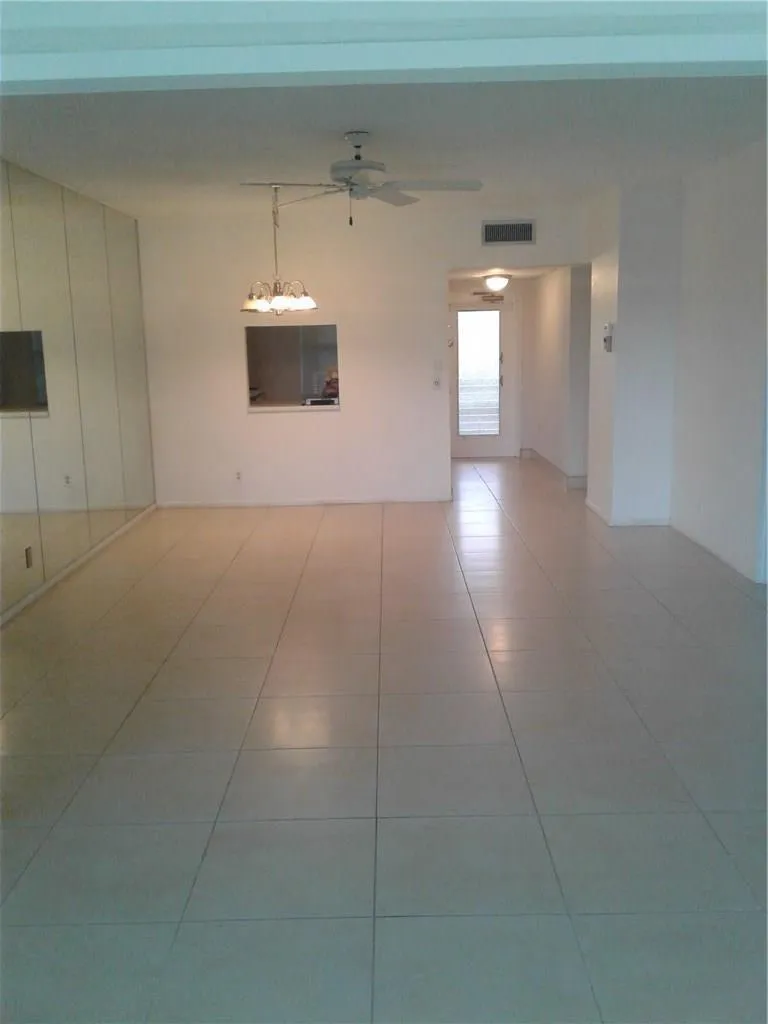 1030 Country Club Drive #401 Margate, FL 33063
