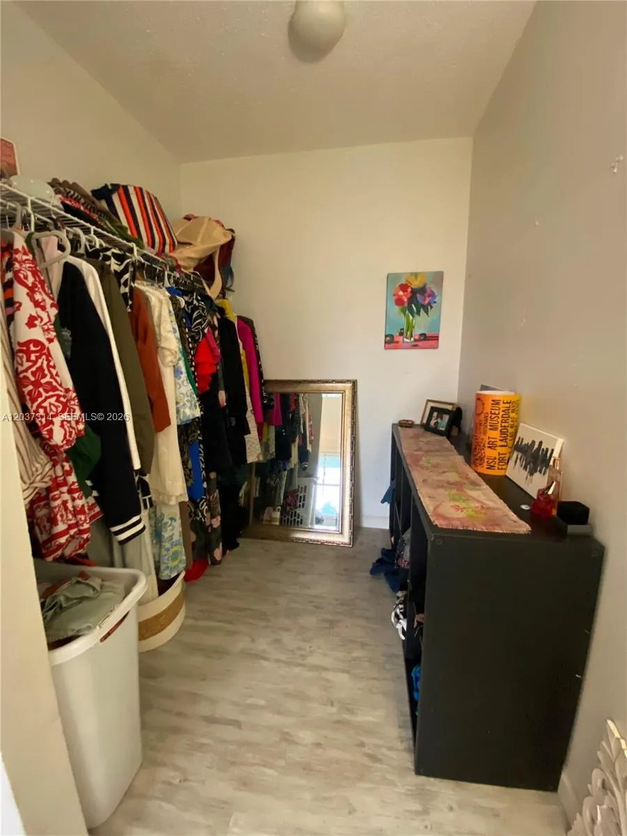605 S Pine Island Rd #404A Plantation, FL 33324