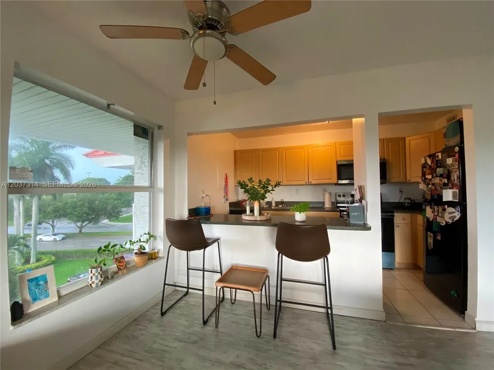 605 S Pine Island Rd #404A Plantation, FL 33324