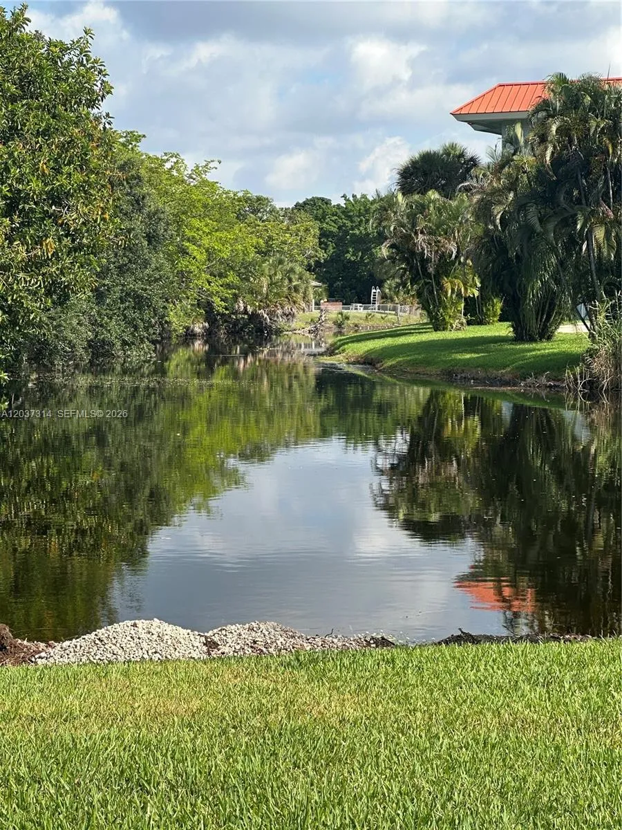 605 S Pine Island Rd #404A Plantation, FL 33324