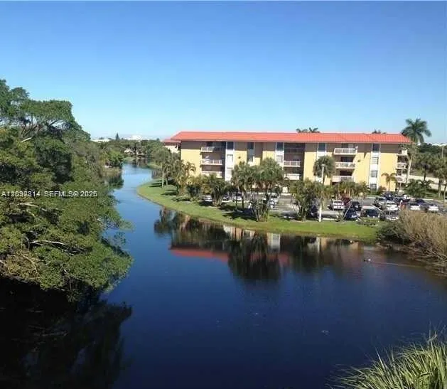605 S Pine Island Rd #404A Plantation, FL 33324